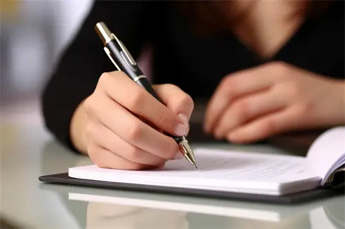 上海大学小红帽教授简介