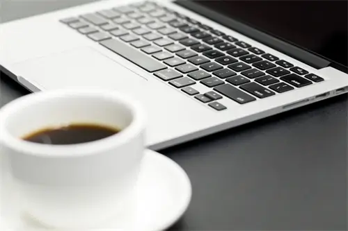 上海大学杨展飞老师简介